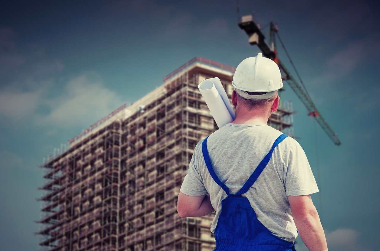 В 2024 году изменятся нормативные показатели оплаты труда в строительстве